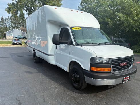 Used 2016 GMC Savana 3500 RWD image 5