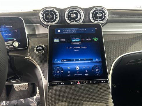 Used 2025 Mercedes-Benz GLC 300 4MATIC image 30