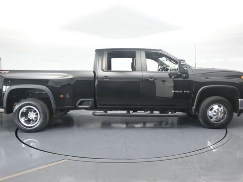 Used 2024 Chevrolet Silverado 3500 LT image 7