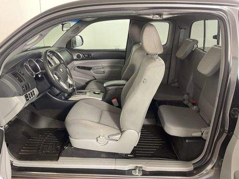 Used 2015 Toyota Tacoma 4x4 Access Cab V6 w/ SR5 Package image 16