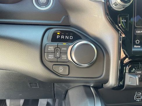 New 2026 RAM 1500 Big Horn AWD/4WD image 17