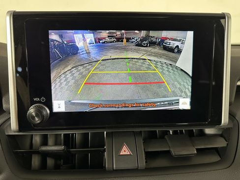 Used 2025 Toyota RAV4 XLE w/ Convenience Package AWD/4WD image 18