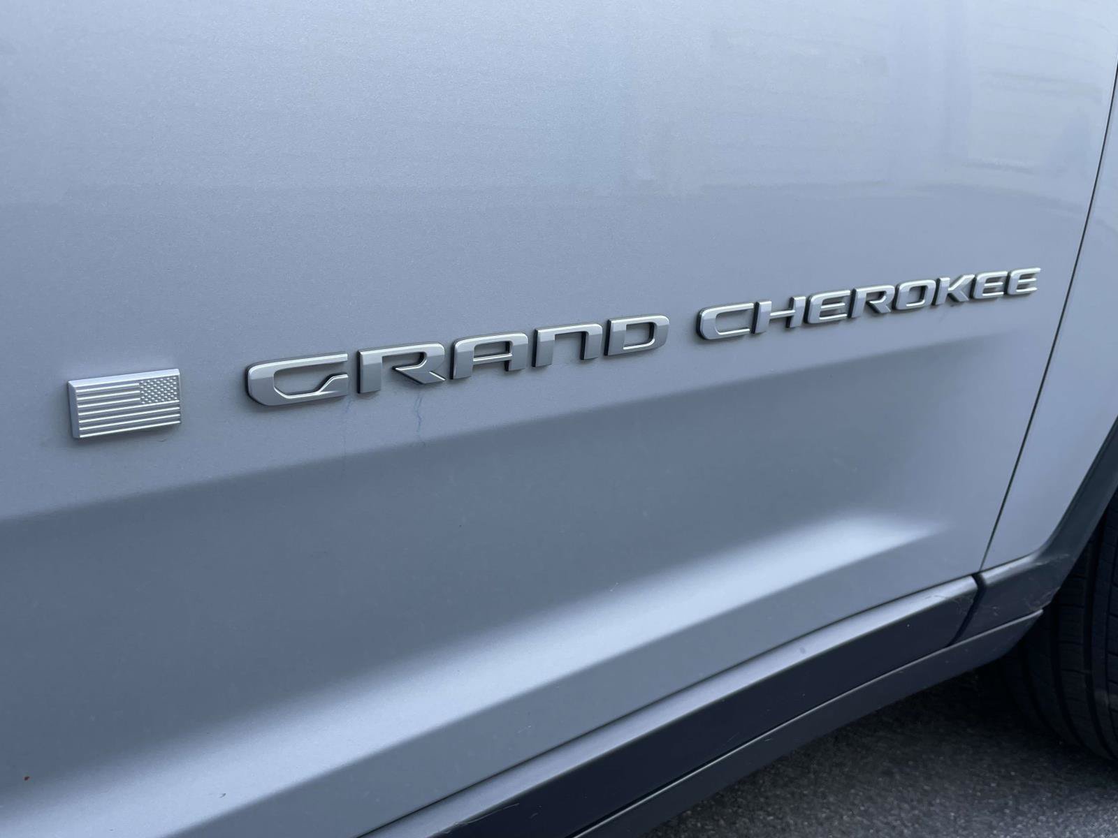 Certified 2024 Jeep Grand Cherokee L Laredo w/ Luxury Tech Group I AWD/4WD image 8