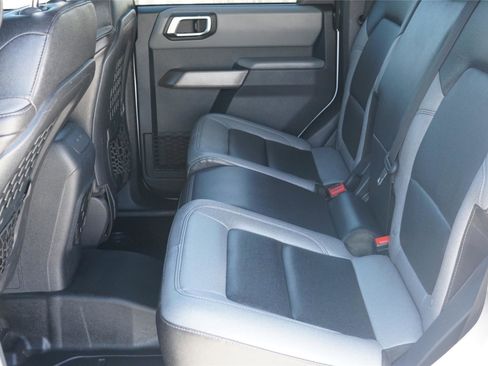 Used 2023 Ford Bronco Black Diamond w/ Sasquatch Package AWD/4WD image 24