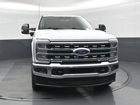 Used 2024 Ford F250 Lariat AWD/4WD image 9