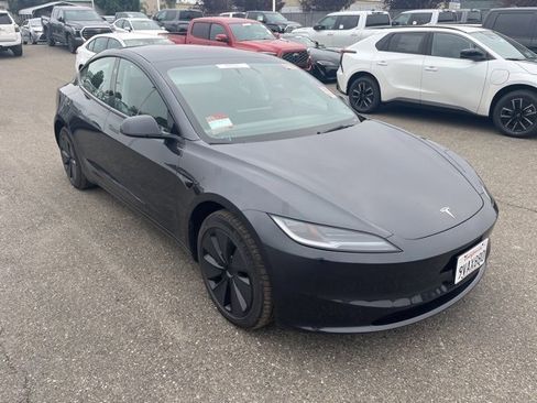 Used 2025 Tesla Model 3 Long Range image 3