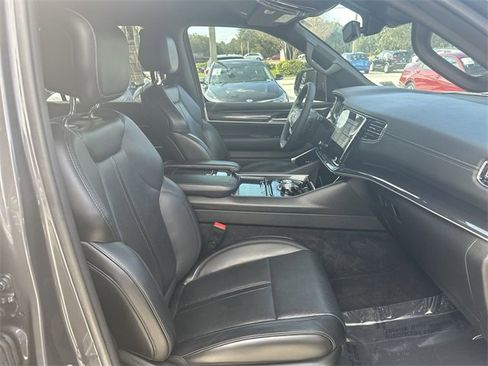 Used 2022 Jeep Wagoneer Series I image 28