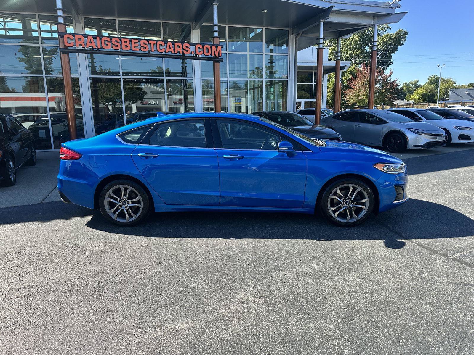Used 2020 Ford Fusion SEL FWD image 2