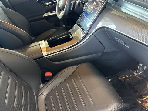 Certified 2024 Mercedes-Benz GLC 300 image 18