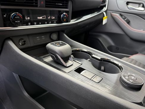New 2026 Nissan Rogue SV AWD/4WD image 25