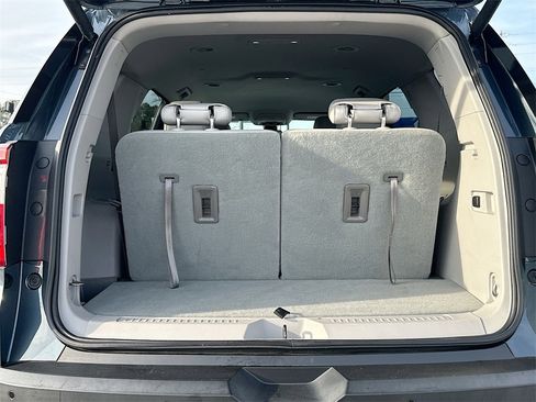 Used 2020 GMC Acadia SLT w/ Premium Package image 16