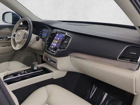 Used 2025 Volvo XC90 B5 Plus w/ Protection Package Premier AWD/4WD image 27