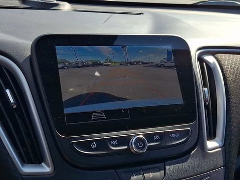 Used 2025 Chevrolet Malibu LT FWD image 19
