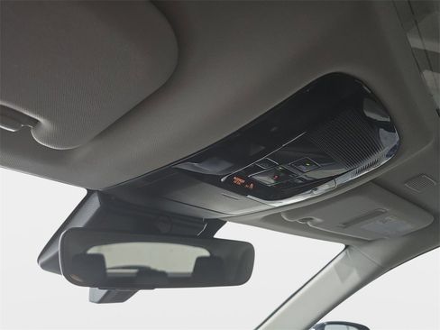 Used 2025 Lexus NX 250 FWD w/ Towing Package (2000 Lbs) image 25