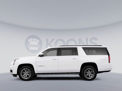 Used 2017 GMC Yukon XL SLT w/ Open Road Package RWD image 2