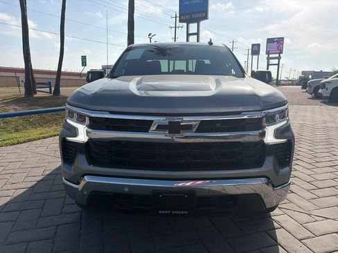Used 2025 Chevrolet Silverado 1500 LT AWD/4WD image 2