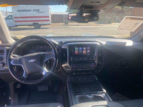 Used 2018 Chevrolet Silverado 1500 LTZ Z71 w/ Centennial Edition image 13