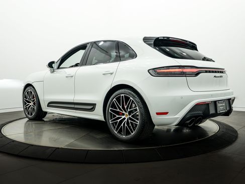 Certified 2022 Porsche Macan GTS AWD/4WD image 3