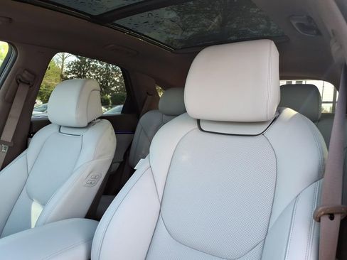 New 2026 Genesis GV70 2.5T Advanced AWD/4WD image 16