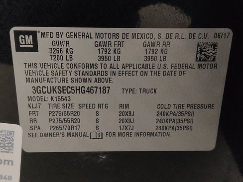 Used 2017 Chevrolet Silverado 1500 LTZ Z71 w/ LTZ Plus Package AWD/4WD image 33