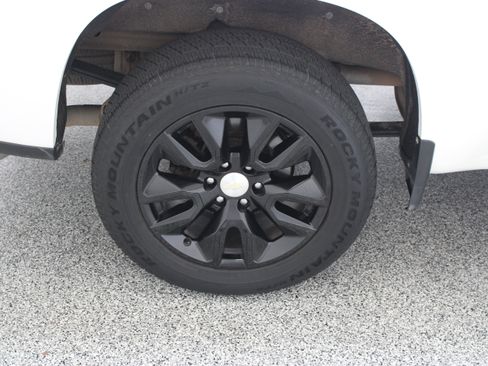 Used 2021 Chevrolet Silverado 1500 LT w/ Safety Package RWD image 6