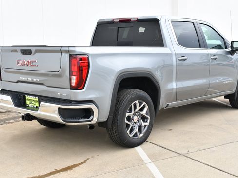New 2026 GMC Sierra 1500 SLE w/ Preferred Package RWD image 6