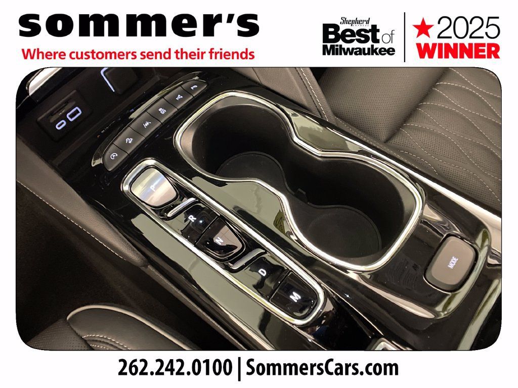 Used 2022 Buick Envision Avenir w/ Technology Package II AWD/4WD image 22