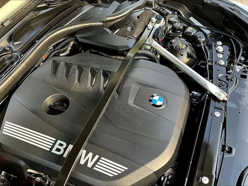 Used 2025 BMW 740i xDrive AWD/4WD image 46