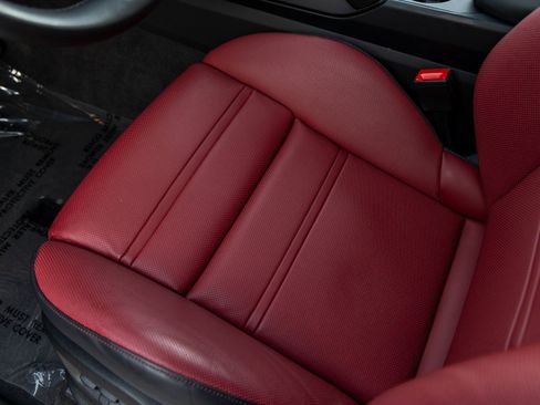 Certified 2025 Porsche Cayenne S image 28