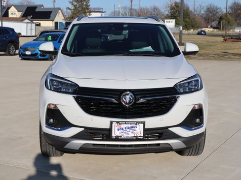 Used 2023 Buick Encore GX Essence w/ Advanced Technology Package image 3