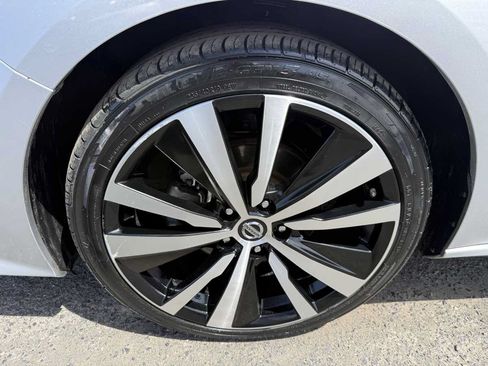 Used 2020 Nissan Altima 2.5 SR FWD image 7