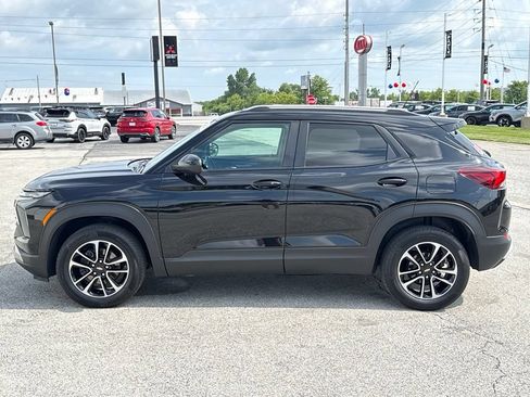 Used 2024 Chevrolet TrailBlazer LT w/ LT Cold Weather Package AWD/4WD image 4