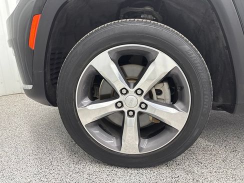 Used 2021 Jeep Grand Cherokee L Limited AWD/4WD image 9