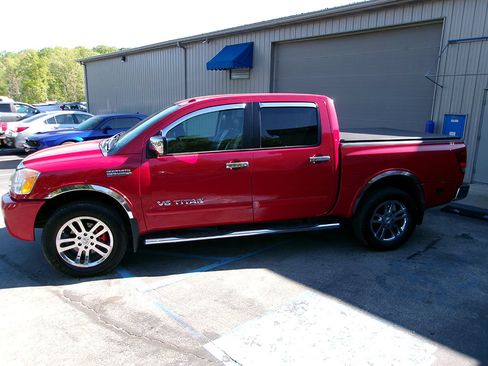 Used 2012 Nissan Titan SL w/ Heavy Metal Edition Pkg AWD/4WD image 2