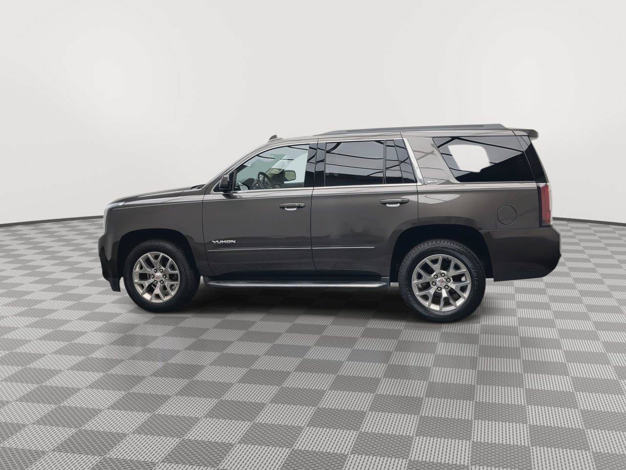 Used 2019 GMC Yukon SLT w/ HD Trailering Package AWD/4WD image 41