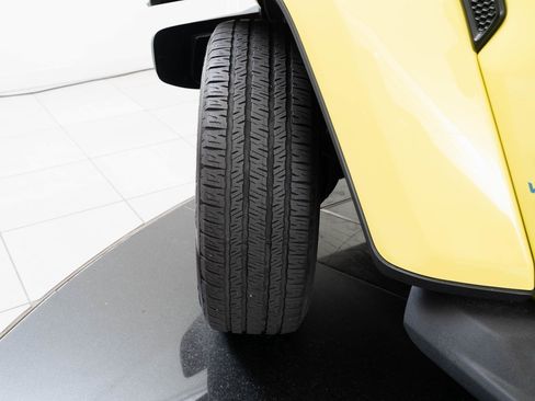 Used 2024 Jeep Wrangler Unlimited w/ LED Headlamp & Fog Lamp Group image 37