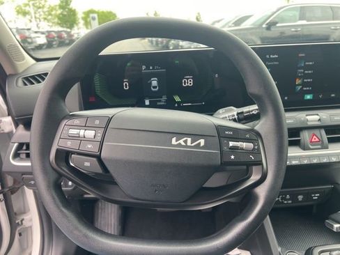Certified 2025 Kia K4 FWD image 14
