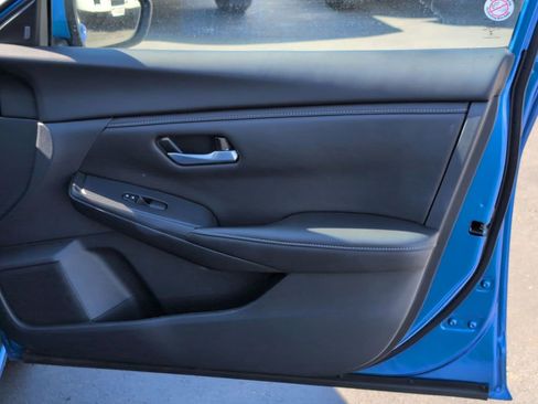 Used 2025 Nissan Sentra SV image 33