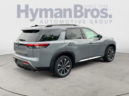New 2026 Nissan Pathfinder Platinum AWD/4WD image 3