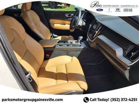 Used 2019 Volvo XC60 T6 Inscription w/ Protection Package Premier image 10