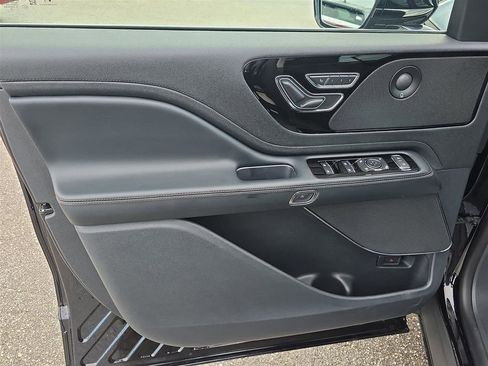 New 2025 Lincoln Aviator 2WD w/ Equipment Group 101A image 16