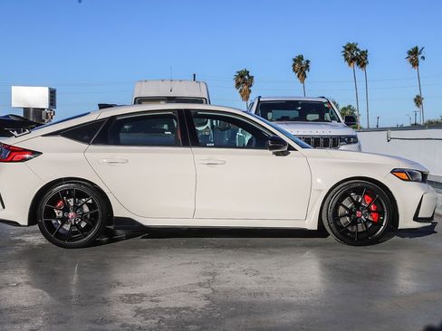 Used 2025 Honda Civic Type R image 13