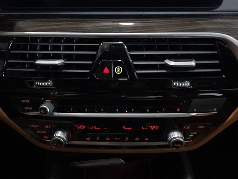 Certified 2023 BMW 530i 530i w/ Convenience Package image 20