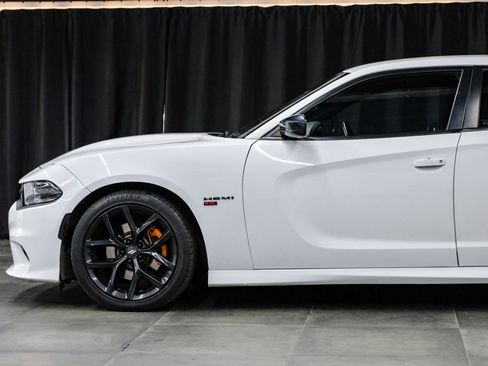 Used 2020 Dodge Charger R/T w/ Blacktop Package image 16