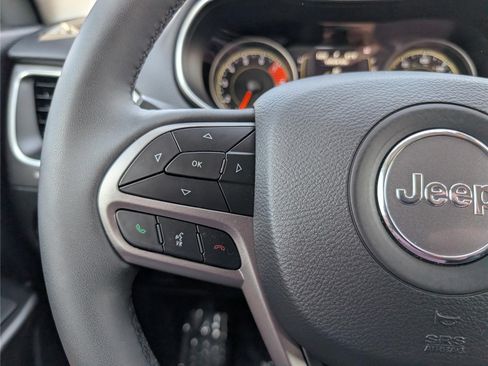 Used 2021 Jeep Cherokee Latitude Lux AWD/4WD image 23
