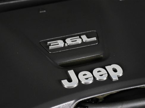 Used 2021 Jeep Wrangler Unlimited Sport image 23