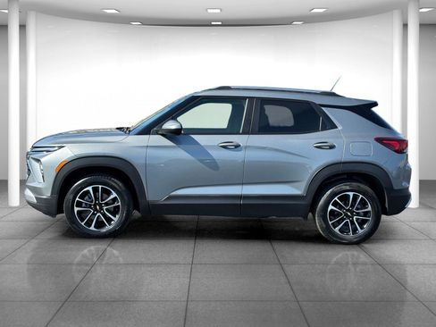 Used 2024 Chevrolet TrailBlazer LT w/ Convenience Package image 4