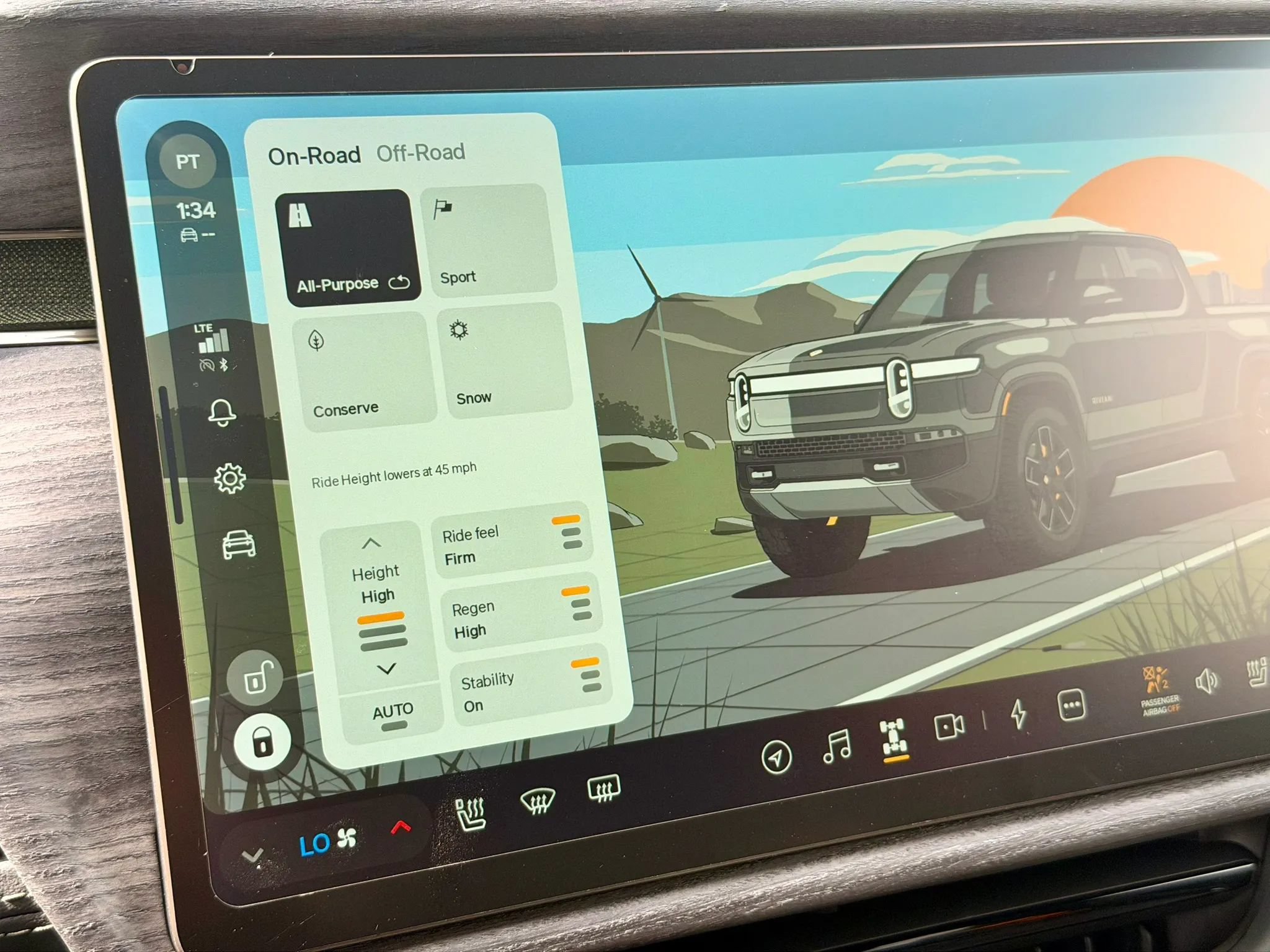 Used 2022 Rivian R1T Adventure AWD/4WD image 27