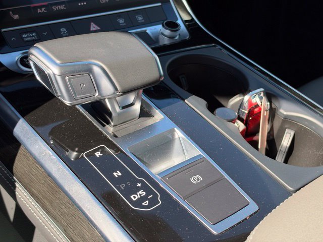 Used 2025 Audi Q7 3.0T Premium Plus AWD/4WD image 22
