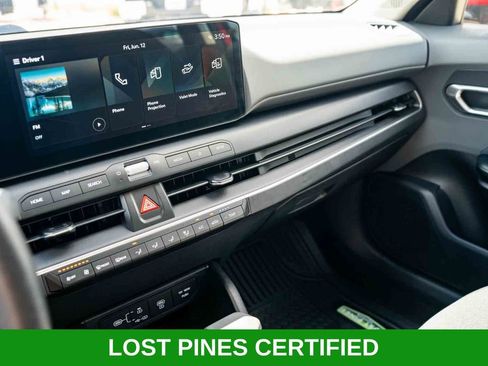 Used 2025 Kia K4 FWD image 18